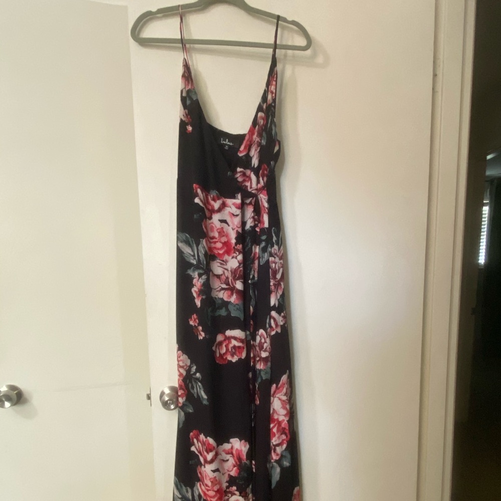 Lulus Size M wrap maxi dress. Black and floral.